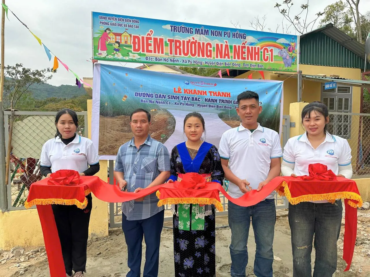 Nhân viên chăm sóc khách hàng của F1686 VIP